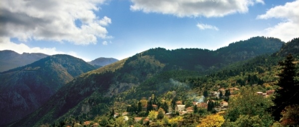 Pleasant stroll at the Upper quarter of Trikala town