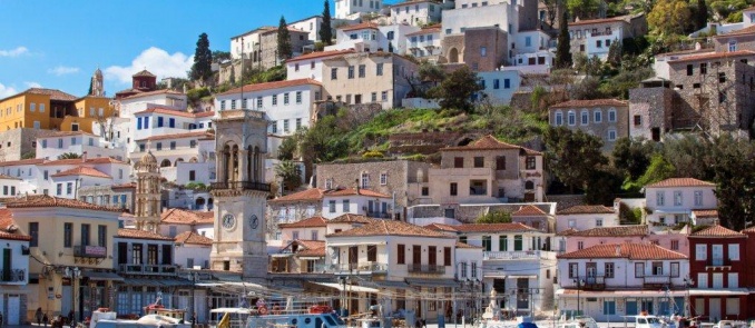 Escape from everyday life in a 4nights stay at Hydra