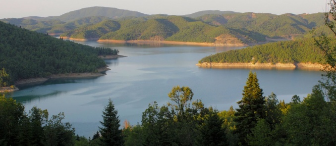 Getting acquainted with Lake Plastira at the very heart of Greece