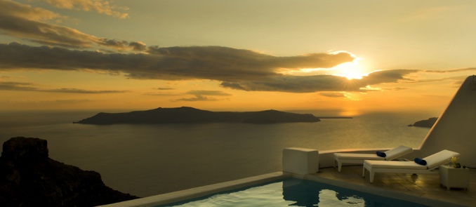 Experience luxury and romance on your honeymoon 